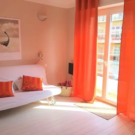 Apartment Monolocale Antibes